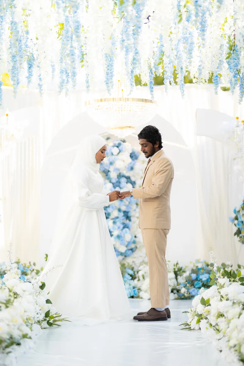 Couple at a Maldives wedding ceremony